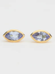 Earrings Marquise shaped tanzanite in 18K yellow gold.